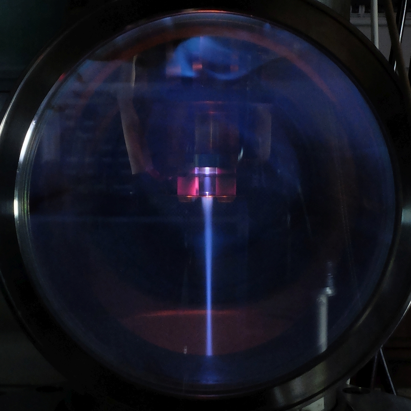 100mA electron beam generated from a single cavity ECR source Photo of 100mA electron beam generated by single cavity ECR source